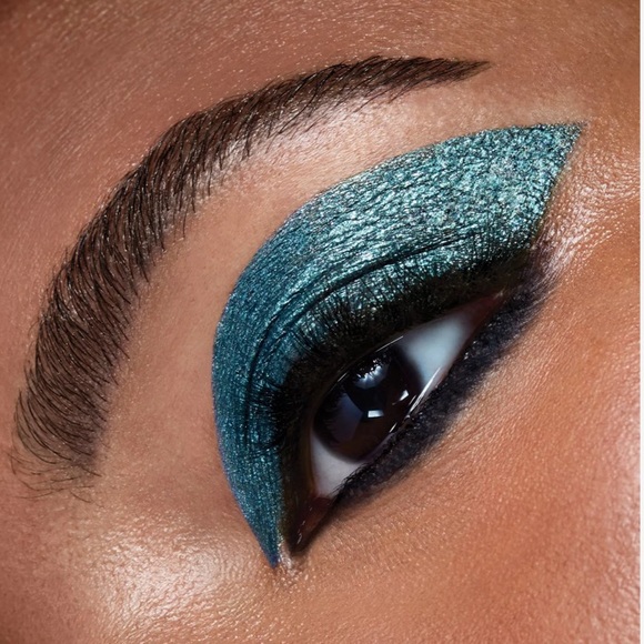 Stila Glisten & Glow Liquid Eye Shadow Waterfall - Picture 15 of 16